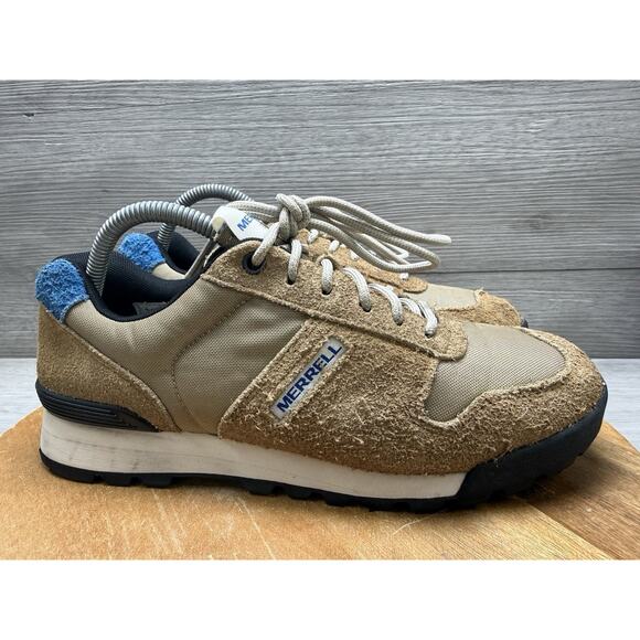 Athletic_Shoes